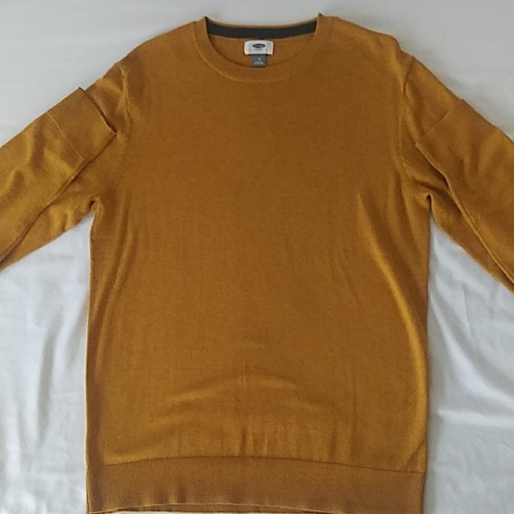 Old Navy long sleeve t-shirt men